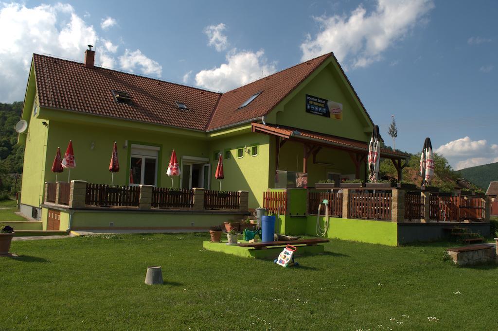 Hostinec Vo Visnovom Стара-Тура Екстер'єр фото